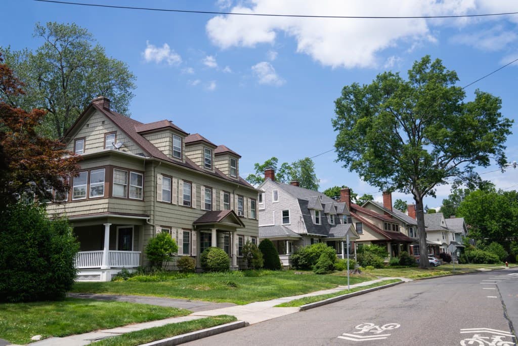 CT House Speaker stalled passage of ‘Golden Girls’ housing bill
