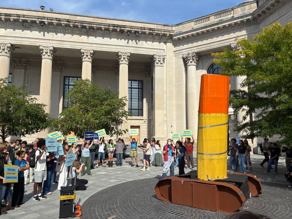 “Lipstick” Traces Latest Yalie Protest