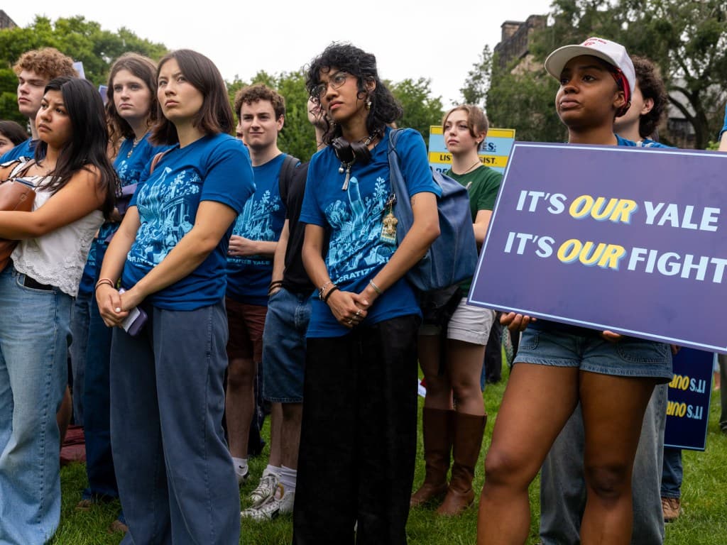Yale demonstrators ring in semester with calls on school to ‘democratize’