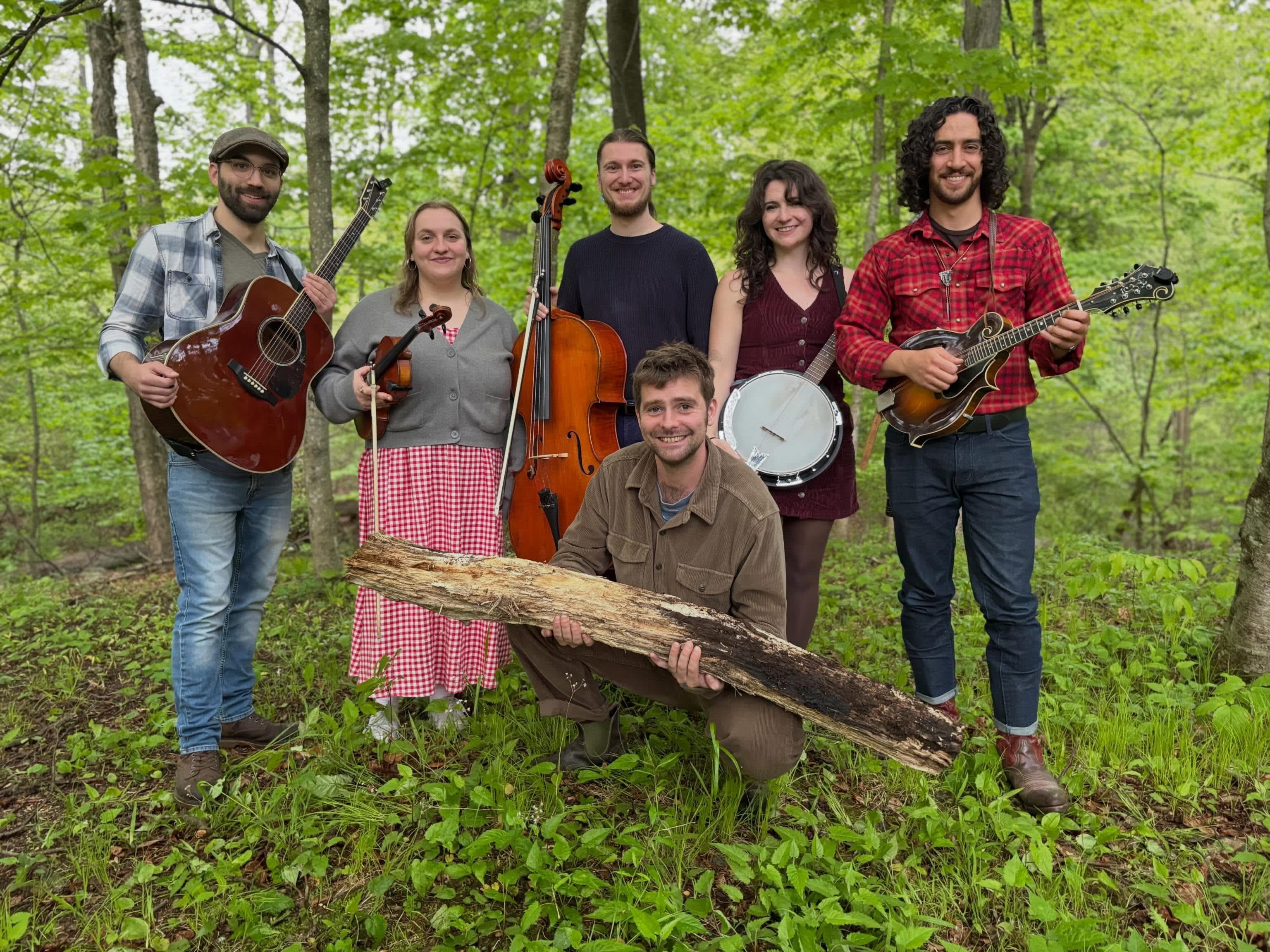 Bluegrass In-The-Round hosted by Bugs On A Log