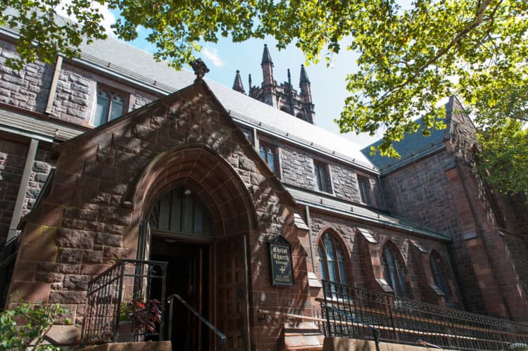 Sunday Worship Services Christ Church, Episcopal Speaker/Performer: Rev. Stephen Holton