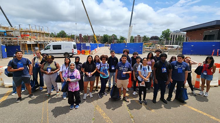 Yale Pathways to Science Summer Scholars Discover the Invisible Universe at Wright Lab
