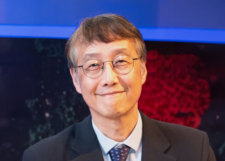 Physics Club - Philip Kim - Harvard University