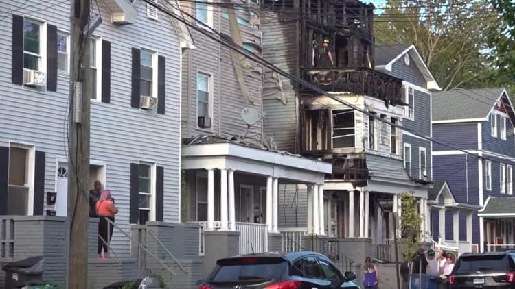 Fire damages 2 New Haven buildings; cause under investigation
