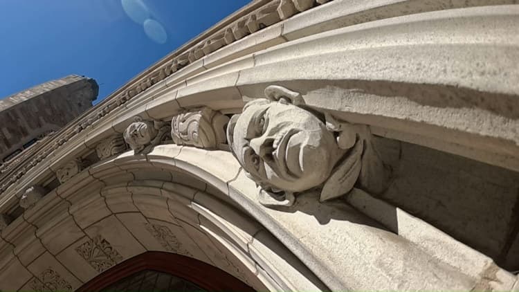 The devil is in the details; Halloween Tour in New Haven also focuses on architecture