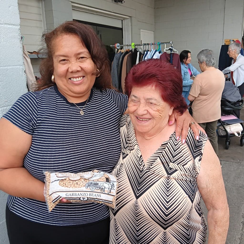 IRIS Food Pantry Serves Up Halal Chicken, “ICE Watchers”